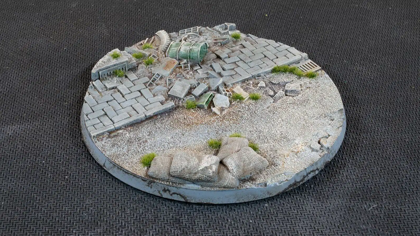 Gamer Grass: Urban Warfare Bases, Round 100mm
