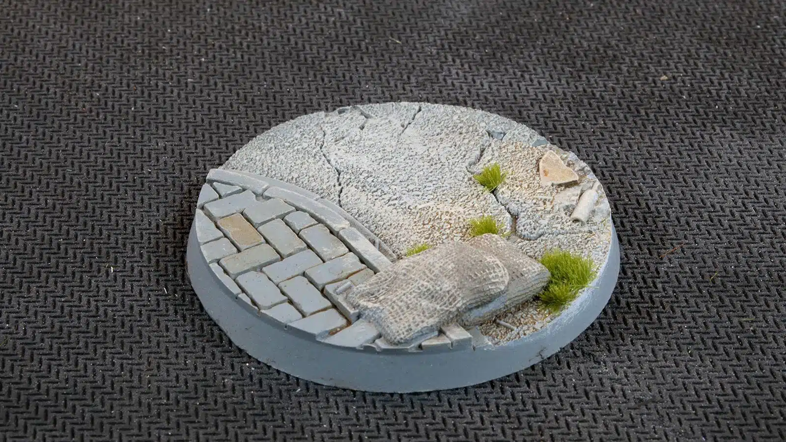Gamer Grass: Urban Warfare Bases, Round 50mm x 3 - Image 5